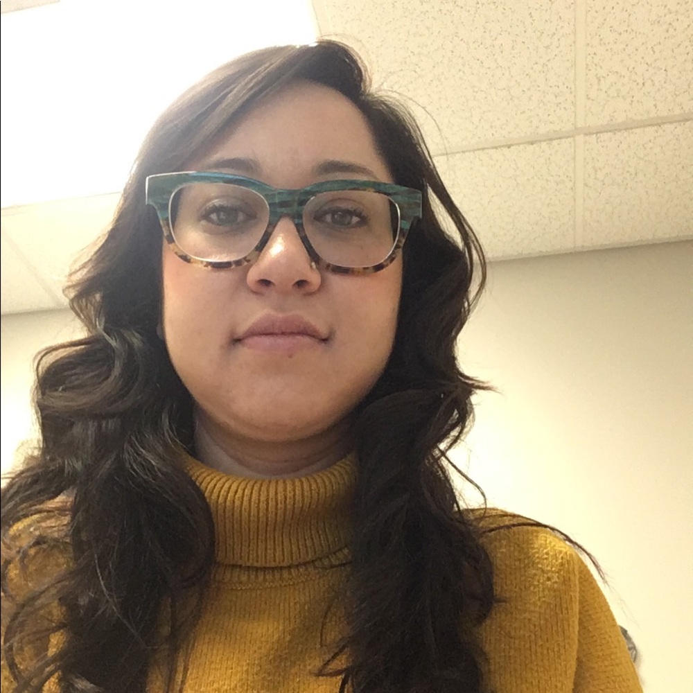 Meet your Posher, Nicole